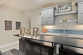 Elegant Home Near TPC Golf Course and Trails