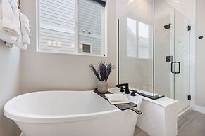 Upscale Waterfront Estate With Mountain Sunset Views