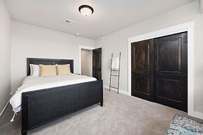 Upscale Waterfront Estate With Mountain Sunset Views