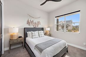 Upscale Waterfront Estate With Mountain Sunset Views