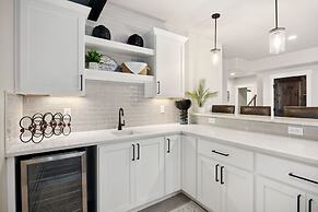 Upscale Waterfront Estate With Mountain Sunset Views