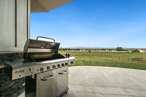 Luxury Home With Spectacular Rocky Mountain Views