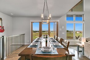 Luxury Home With Spectacular Rocky Mountain Views