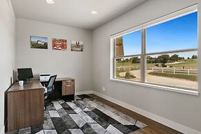 Luxury Home With Spectacular Rocky Mountain Views