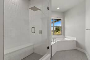 Luxury Home With Spectacular Rocky Mountain Views