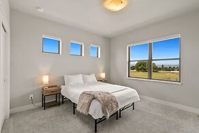 Luxury Home With Spectacular Rocky Mountain Views