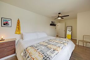Cozy Mountain Retreat in Downtown With Hot Tub and Bikes