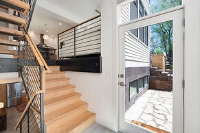 Old Town Oasis - Spacious Artisan Home