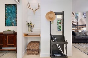 Old Town Oasis - Spacious Artisan Home