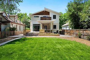 Old Town Oasis - Spacious Artisan Home