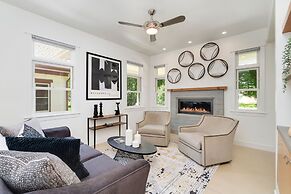 Old Town Oasis - Spacious Artisan Home