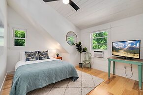 Old Town Oasis - Spacious Artisan Home
