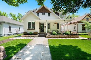 Old Town Oasis - Spacious Artisan Home