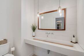 Old Town Oasis - Spacious Artisan Home