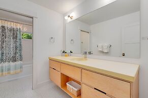 Old Town Oasis - Spacious Artisan Home