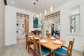 Old Town Oasis - Spacious Artisan Home
