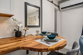 The Fox Den in Old Town! Pool, Sauna & Game Room