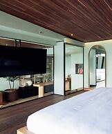 The Brown, Guatape, Autograph Collection