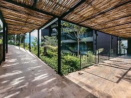 The Brown, Guatape, Autograph Collection