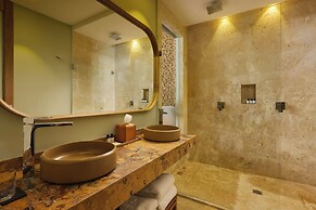 The Brown, Guatape, Autograph Collection