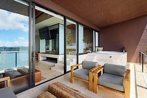 The Brown, Guatape, Autograph Collection