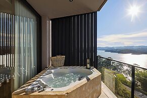 The Brown, Guatape, Autograph Collection