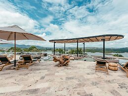 The Brown, Guatape, Autograph Collection