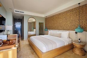 The Brown, Guatape, Autograph Collection