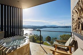 The Brown, Guatape, Autograph Collection