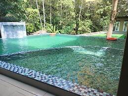 Private Pool FamilyResort Bentong Pahang