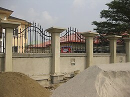 UPENDO GOLD GUESTHOUSE