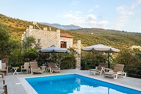Mani Stone Luxury Villa - Poolside Getaway