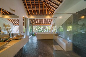 Villa Teman-Luxury 4BR Villa in Seminyak