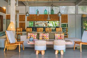 Villa Teman-Luxury 4BR Villa in Seminyak