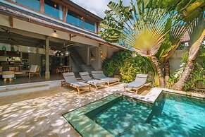 Villa Teman-Luxury 4BR Villa in Seminyak