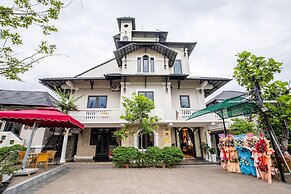 Iris Hill Villa Hue