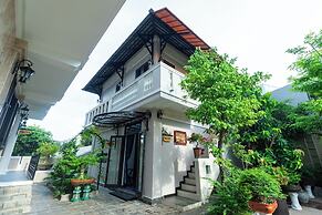 Iris Hill Villa Hue