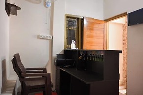 Goroomgo Caroline Homestay Bhubaneswar