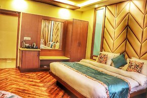 The Kenilworth Mussoorie by Stotrak