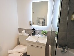 Unique Luxury Lodge
