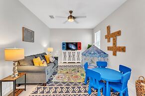 6 Bedroom Star Wars & Mickey Home in Championsgate 6 Home by Redawning