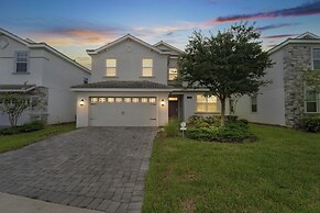 6 Bedroom Star Wars & Mickey Home in Championsgate 6 Home by Redawning