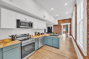 2 King/3 Bath, Toddler Friendly, Free Parking/laundry 2 Bedroom Duplex