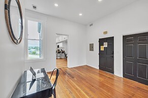 2 King/3 Bath, Toddler Friendly, Free Parking/laundry 2 Bedroom Duplex