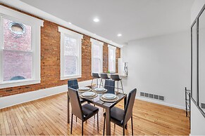 2 King/3 Bath, Toddler Friendly, Free Parking/laundry 2 Bedroom Duplex