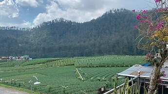 Villa Matahari Tawangmangu powered by Cocotel