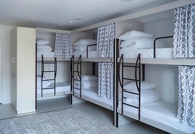 Compass Hostel Sydykova