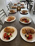 Compass Hostel Sydykova