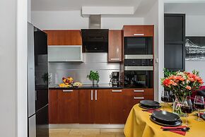 Lumina platinium Tower Apartments