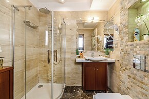 Lumina platinium Tower Apartments